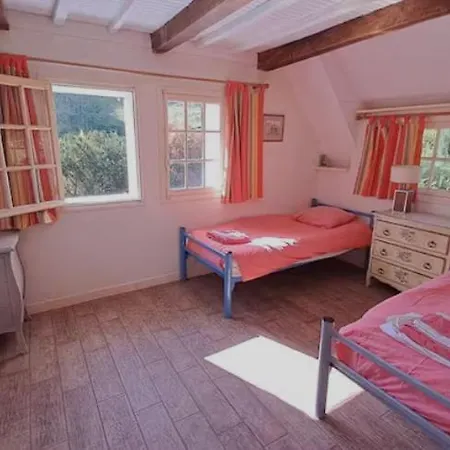Casa vacanze Maison De Charme Authentique Avec Piscine Privée Proche De Cabourg